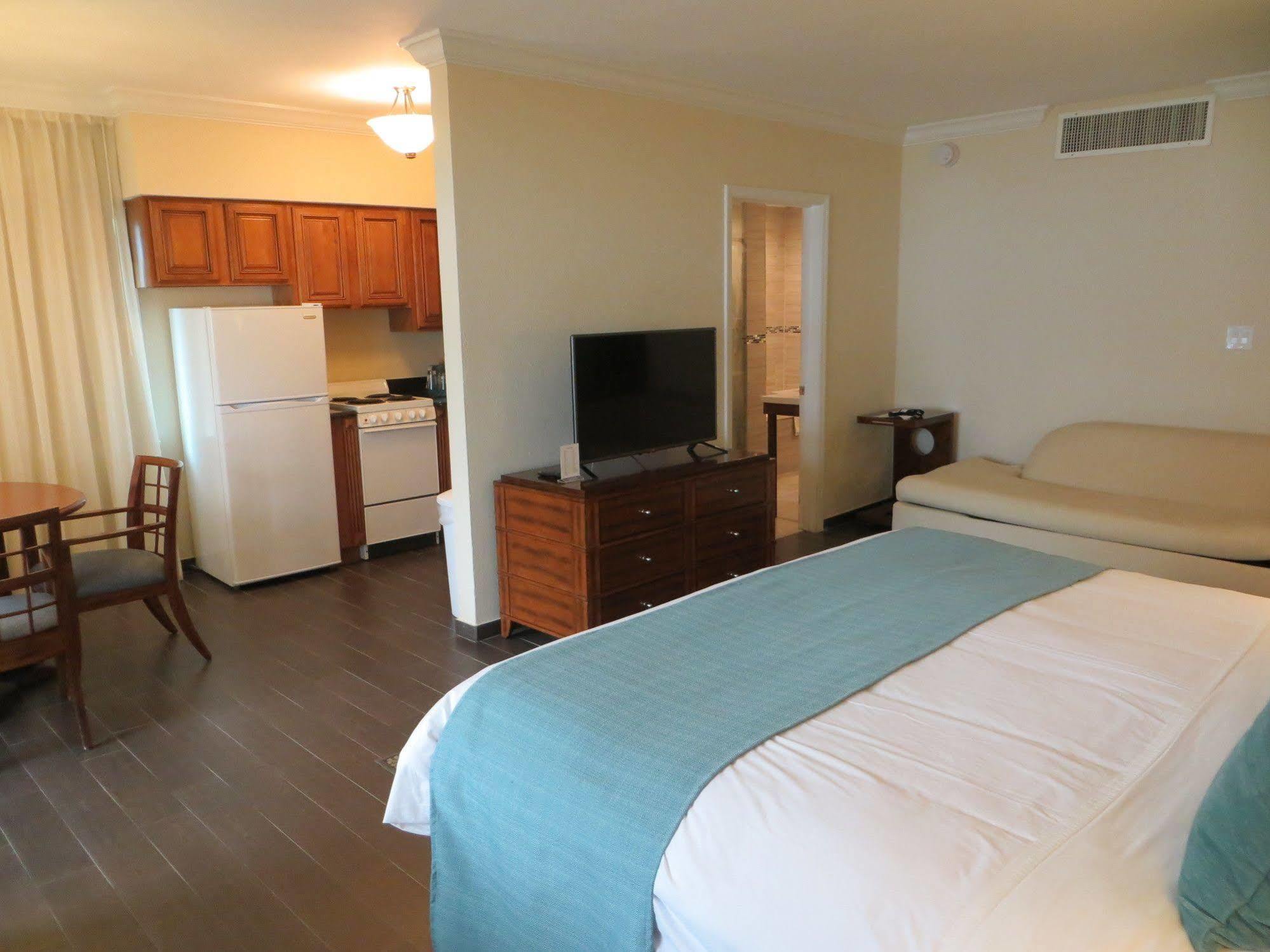 The Sea Lord Hotel & Suites (Adults Only) Lauderdale-by-the-Sea Bagian luar foto