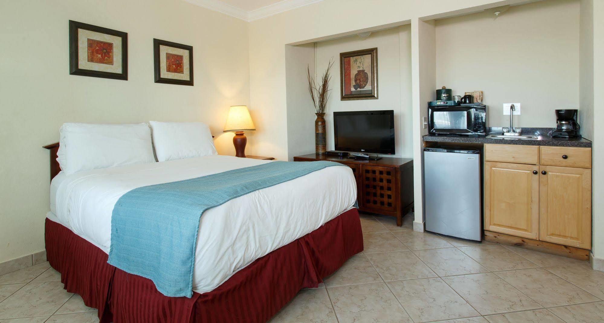 The Sea Lord Hotel & Suites (Adults Only) Lauderdale-by-the-Sea Bagian luar foto