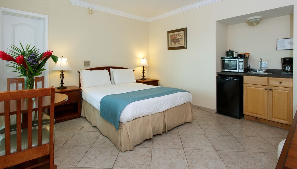 The Sea Lord Hotel & Suites (Adults Only) Lauderdale-by-the-Sea Bagian luar foto