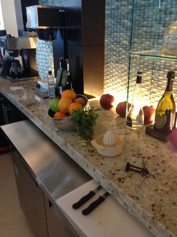 The Sea Lord Hotel & Suites (Adults Only) Lauderdale-by-the-Sea Bagian luar foto